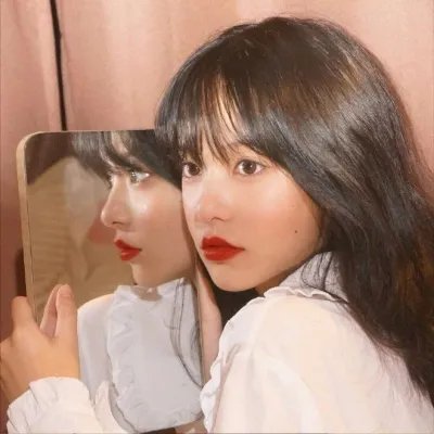 阳台上的坏女孩海报
